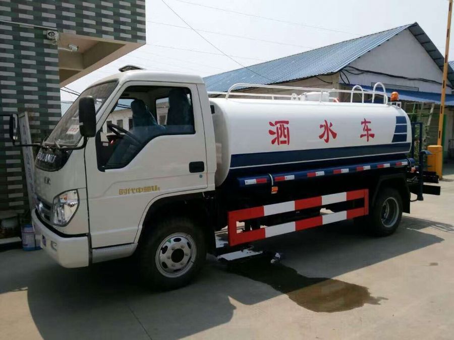 福田5噸灑水車價格便宜，品牌過硬